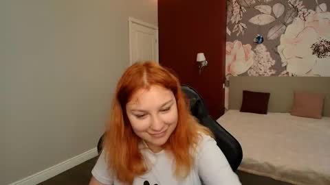 AngelinaLow online show from 06-02-26, 11:23