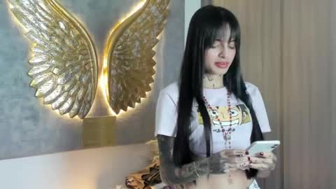 Angeline Smith  online show from 10-16-25, 08:54