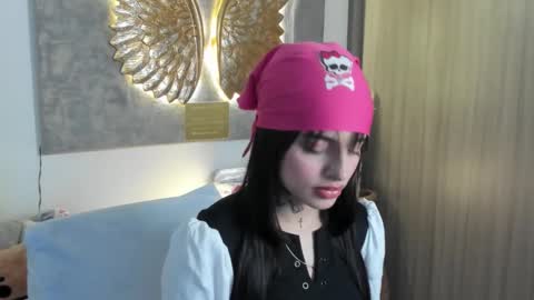 Angeline Smith  online show from 11-01-25, 01:29