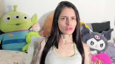 Snapshot of angeline__smith chatting on 12-18-25, 04:07 Angeline Smith online show from 12-18-25, 04:07