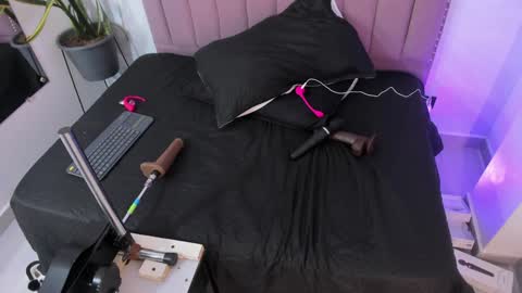 Snapshot of angeline_blake chatting on 01-12-25, 07:31 Angeline online show from 01-12-25, 07:31