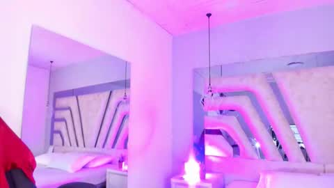 Angeline Heet online show from 11-19-25, 03:50