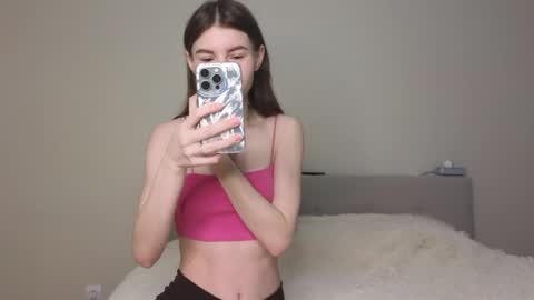 Snapshot of angelinejo chatting on 04-03-26, 03:04 Angel online show from 04-03-26, 03:04