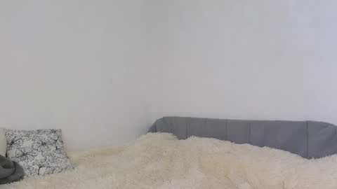 Snapshot of angelinejo chatting on 06-19-26, 04:50 Angel online show from 06-19-26, 04:50