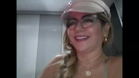 angelinna_12 online show from 09-25-25, 05:00