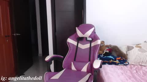 Snapshot of angelitayourdoll chatting on 09-19-25, 04:25 angelita independent model online show from 09-19-25, 04:25