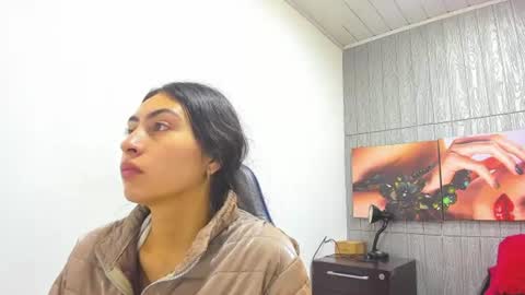 Snapshot of angell_cooper8 chatting on 06-06-26, 12:43 Angell cooper8 online show from 06-06-26, 12:43