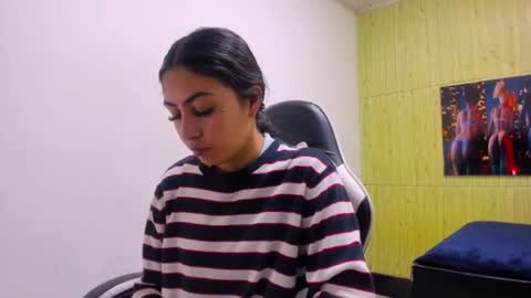 Snapshot of angell_cooper8 chatting on 07-09-26, 12:20 Angell cooper8 online show from 07-09-26, 12:20