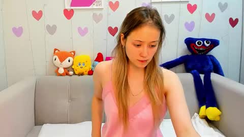 angellery online show from 11-25-25, 01:33