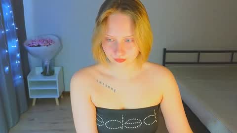 Cutie online show from 11-06-25, 09:43