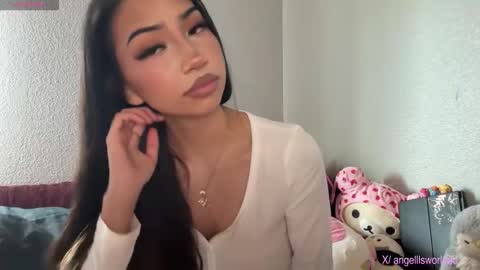 Snapshot of angelllsworlddd chatting on 01-09-26, 08:21 angel online show from 01-09-26, 08:21