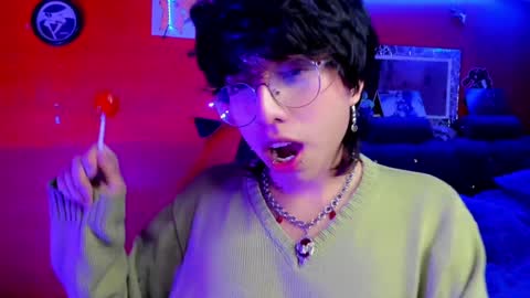 Angel  online show from 12-22-24, 04:06