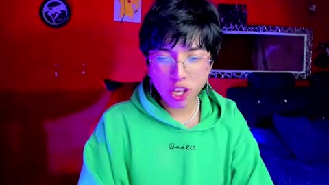 Angel  online show from 02-14-25, 08:42