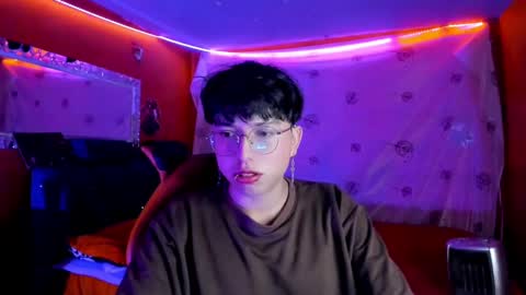 Angel  online show from 09-17-25, 05:42