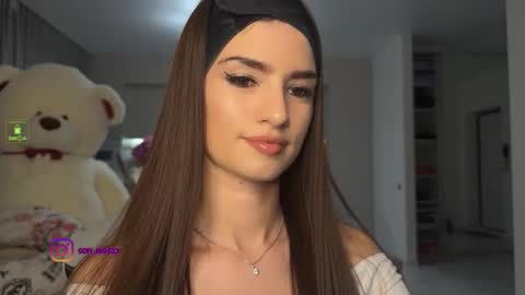 angelmi171 online show from 10-21-25, 06:19