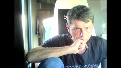 Snapshot of angelo888888 chatting on 10-02-25, 02:13 angelo888888 online show from 10-02-25, 02:13