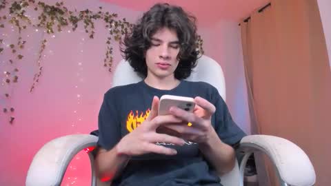 Snapshot of angelo_duarte chatting on 02-18-26, 06:04 Angel online show from 02-18-26, 06:04