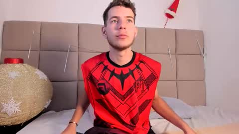 Snapshot of angelo_fox chatting on 01-06-26, 07:17 ANGELO online show from 01-06-26, 07:17