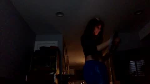 Snapshot of angelofdesire9 chatting on 10-15-25, 08:53 Angel online show from 10-15-25, 08:53