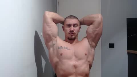  ------- SEX SHOW WITH GUYS AND GIRLS  MUSCLE SHOW online show from 12-01-24, 09:15