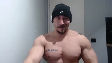  ------- SEX SHOW WITH GUYS AND GIRLS  MUSCLE SHOW online show from 01-24-25, 07:28