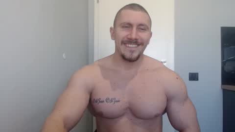  ------- SEX SHOW WITH GUYS AND GIRLS  MUSCLE SHOW online show from 02-24-25, 11:21