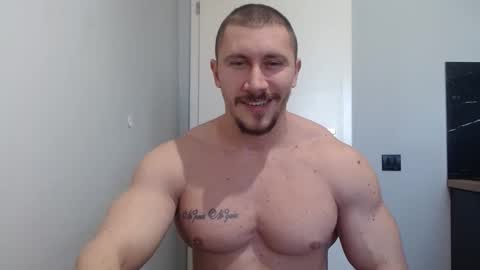  ------- SEX SHOW WITH GUYS AND GIRLS  MUSCLE SHOW online show from 03-05-25, 11:38
