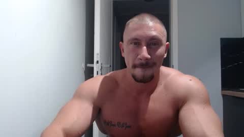  ------- SEX SHOW WITH GUYS AND GIRLS  MUSCLE SHOW online show from 09-09-25, 03:55