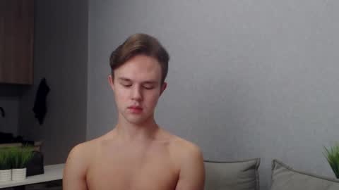 Angel online show from 11-20-25, 09:09