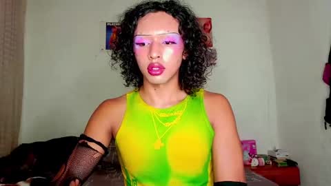 Snapshot of angelsdustxxx chatting on 02-14-25, 05:51 online show from 02-14-25, 05:51