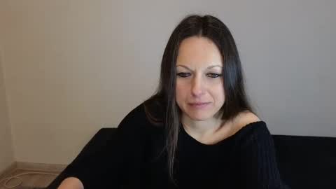 Giulia online show from 02-01-26, 01:42