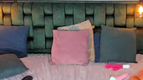 ANGIE online show from 03-05-25, 04:57