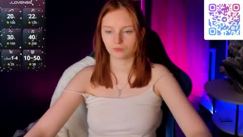 Snapshot of angelwise chatting on 01-08-26, 11:18 angelwise online show from 01-08-26, 11:18