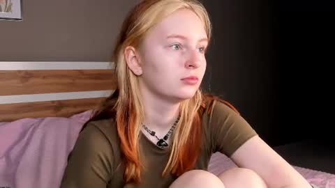 Snapshot of angelwise chatting on 07-06-26, 03:03 angelwise online show from 07-06-26, 03:03