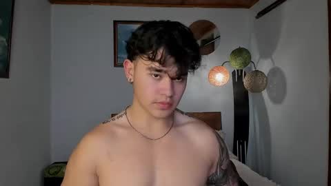 Snapshot of angelx_fox chatting on 01-21-25, 04:10 Angel Fox online show from 01-21-25, 04:10