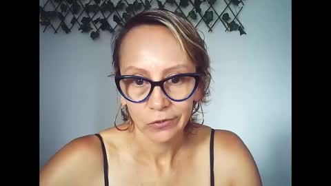 Snapshot of angelycute476334 chatting on 01-26-25, 03:58 angelycute476334 online show from 01-26-25, 03:58