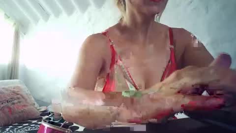 Snapshot of angelycute476334 chatting on 11-13-25, 06:29 angelycute476334 online show from 11-13-25, 06:29