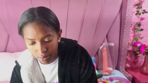 Snapshot of angeyapetite chatting on 04-29-26, 01:15 Anyega online show from 04-29-26, 01:15