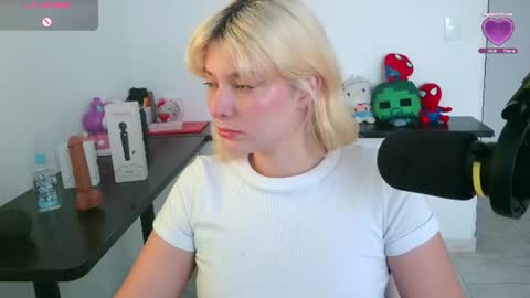 Snapshot of ania_mml chatting on 06-09-26, 09:48 Ania online show from 06-09-26, 09:48