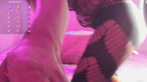 aniaross18 online show from 10-17-25, 05:32