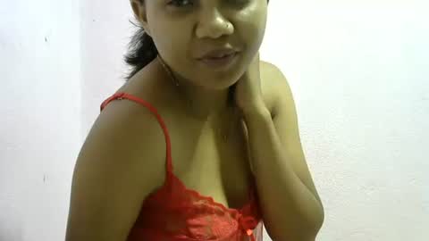 Snapshot of anielah chatting on 11-11-25, 04:29 anielah online show from 11-11-25, 04:29