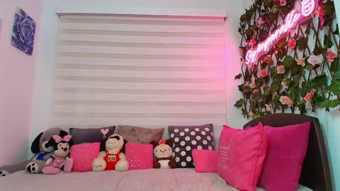 laura  online show from 12-20-25, 06:26