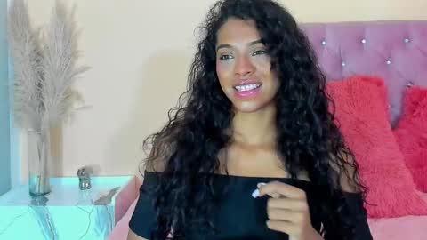 Snapshot of aniie_bby_4u chatting on 11-13-25, 02:10 Any online show from 11-13-25, 02:10