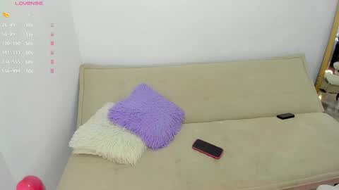 Snapshot of aniie_pink18 chatting on 12-21-25, 11:28 Maria online show from 12-21-25, 11:28