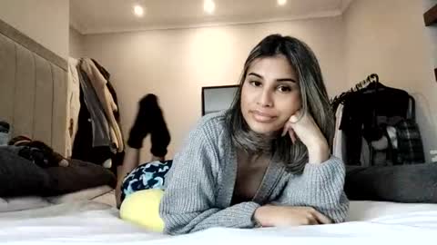 Snapshot of aniishaa chatting on 02-15-25, 12:43 anisha online show from 02-15-25, 12:43