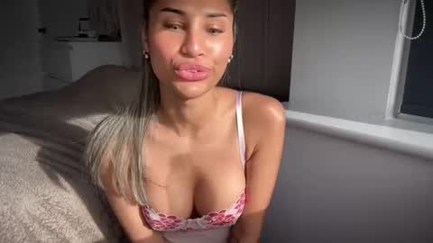 Snapshot of aniishaa chatting on 02-17-26, 10:56 anisha online show from 02-17-26, 10:56