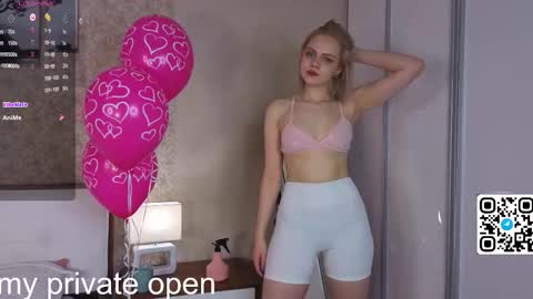 Alice online show from 11-23-25, 03:23