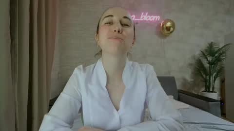 anikabloom online show from 02-18-25, 02:27