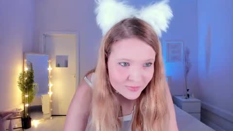 Snapshot of anita_marcelle chatting on 06-16-26, 08:17 Anita online show from 06-16-26, 08:17