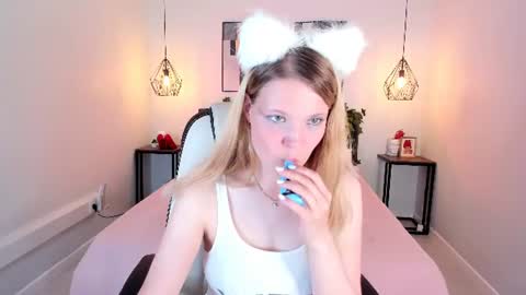Snapshot of anita_marcelle chatting on 07-15-26, 08:30 Anita online show from 07-15-26, 08:30